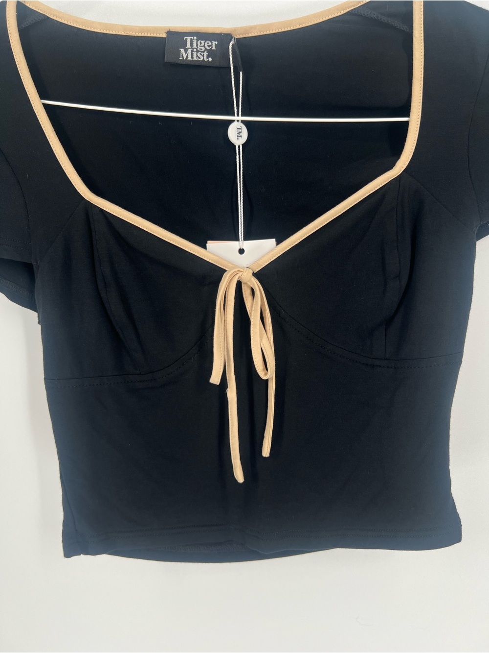 Tiger Mist Women’s Black Sweetheart Bow Crop Top Size Small NWT - Picture 2 of 8